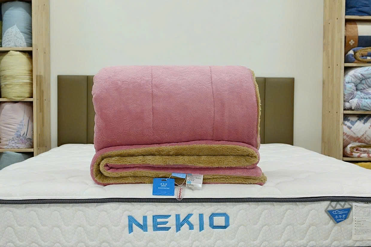 Chăn lông cừu vân Hồng Hoa