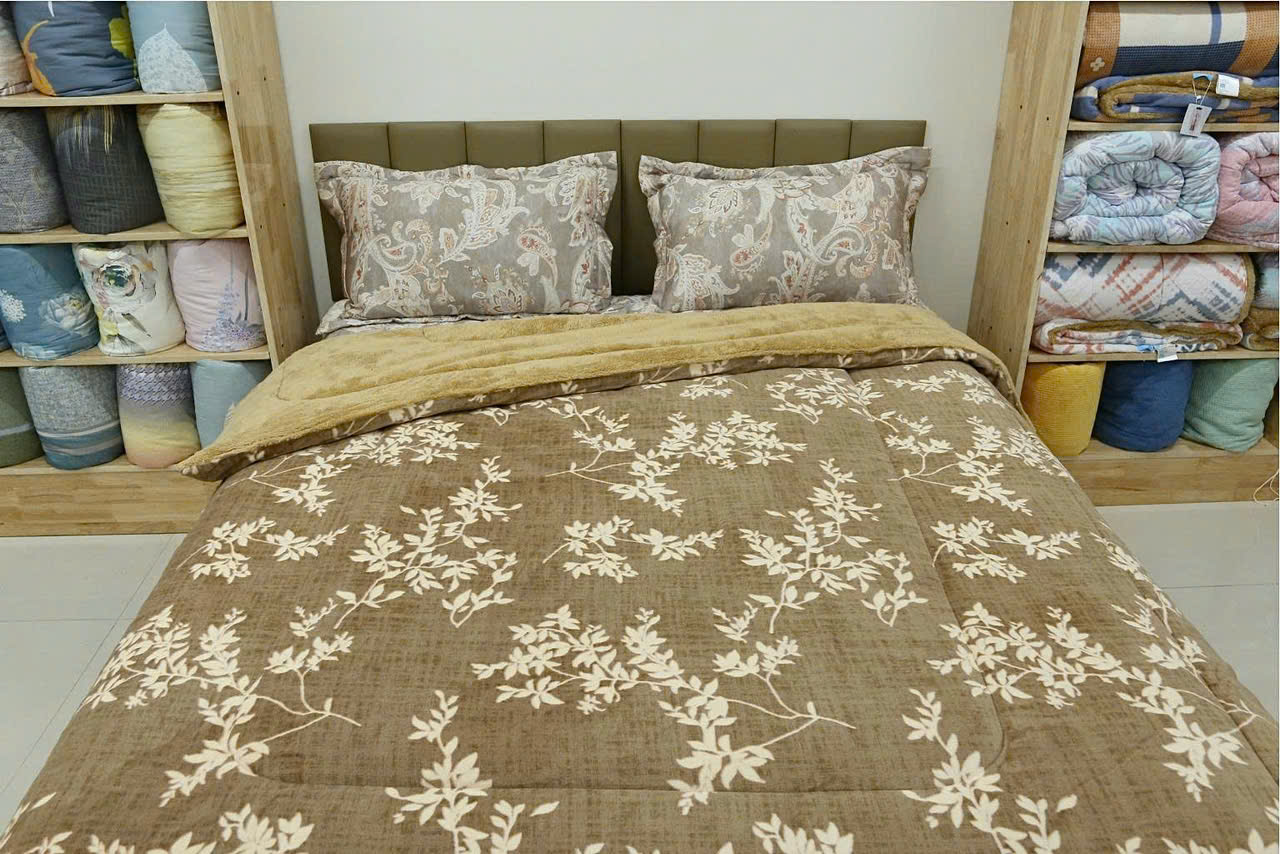 Chăn lông cừu Nâu họa tiết